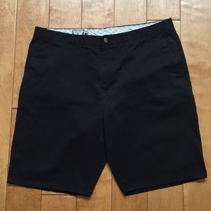 Men’s Volcom shorts black size 40